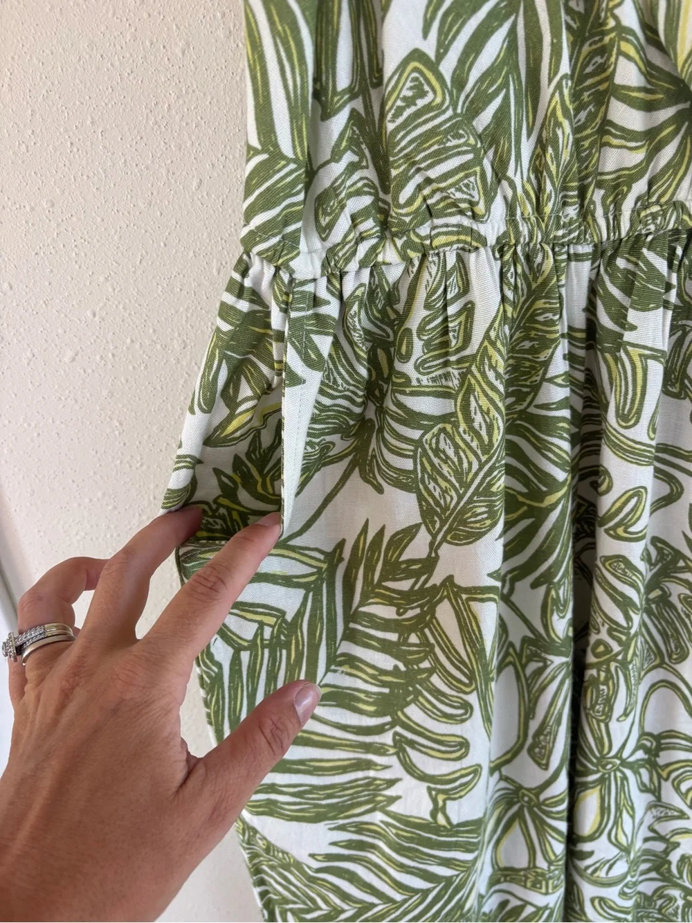 NWT Sincerely Jules Women Small Tropical Leaf Print Wide Leg Jumpsuit Belt Linen